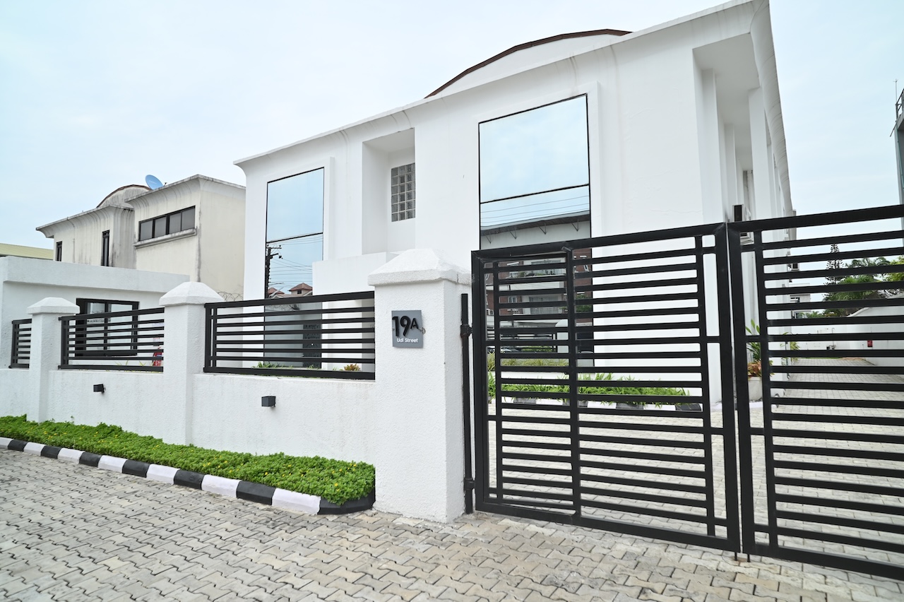 Exterior of the Oyewole & Adesina office building